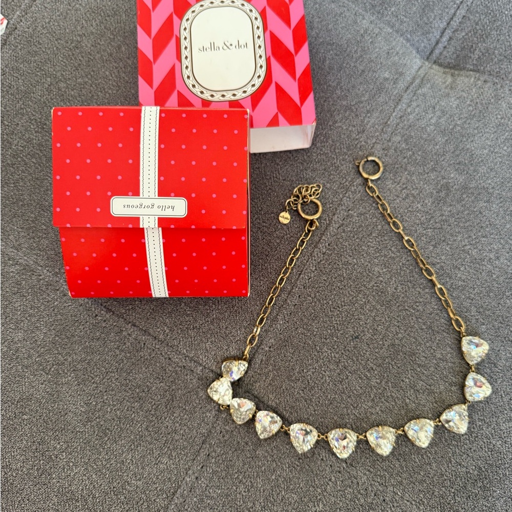 Stella & Dot Gold Heart Necklace